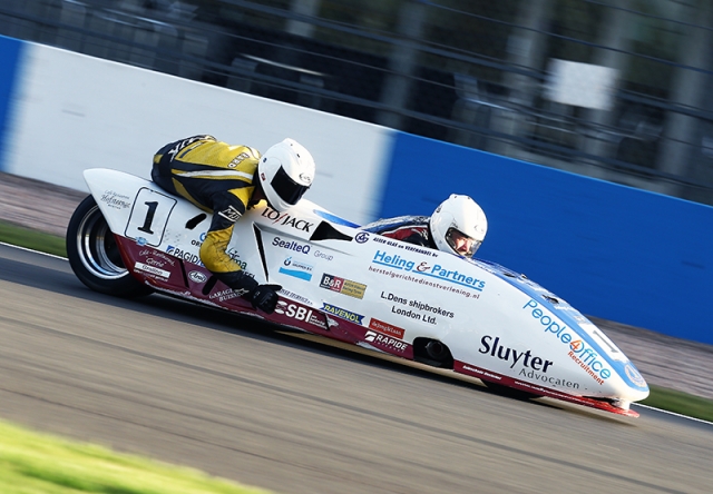 Team Streuer — Team Streuer stelt 5e plaats veilig tijdens finale WK race te Donington